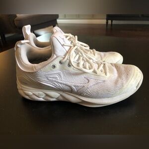 Mizuno Wave Volleyball Shoes Size 7